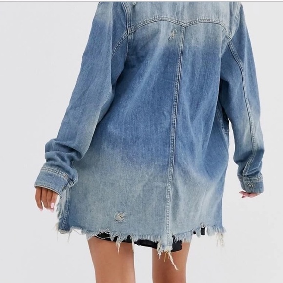Free People Moonchild Distressed Oversized Denim Shacket Jacket In Indigo Blue - Picture 4 of 15